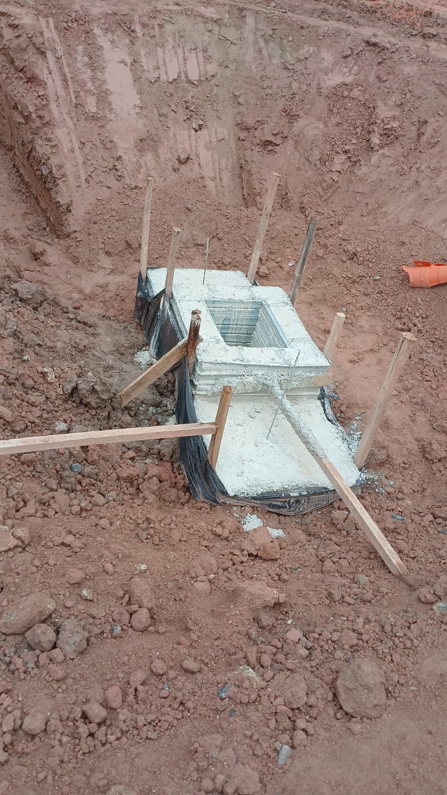 Fundações — obra 4